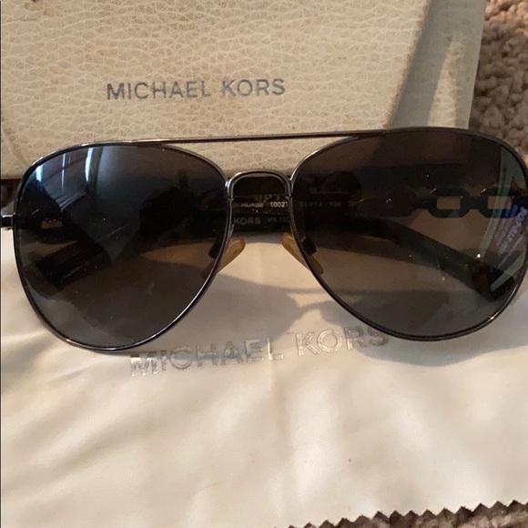 Sunglasses - Picture 3 of 5